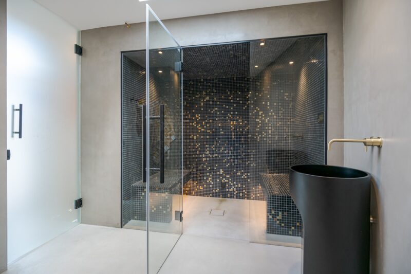 Spa-luxury-house-rent-surrey