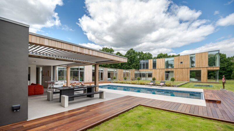 Luxury-house-surrey-hills-poolhouse