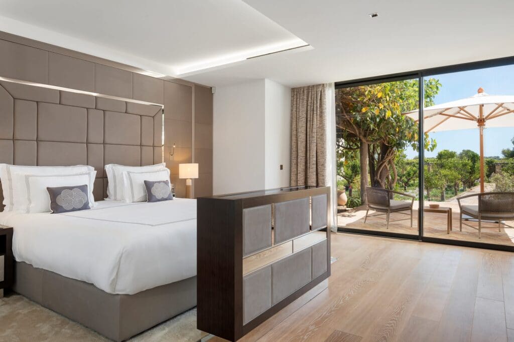 Pockets of your own in a larger than life French Riviera, Le Grand Jardin, Cannes