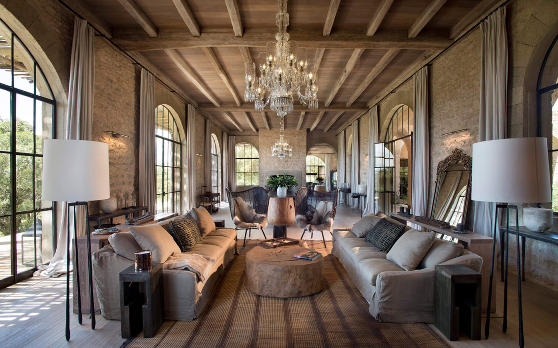 Arijiju living room with chandelier