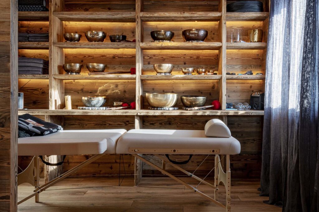 chalet les cerises massage room